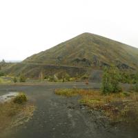 Chemin pédestre sur le terril