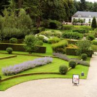 Vers le coin détente au Château de Cheverny